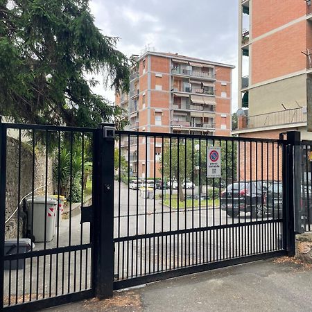 Appartamento Con Parcheggio Vicino Alla Stazione E Centro La Spezia Buitenkant foto