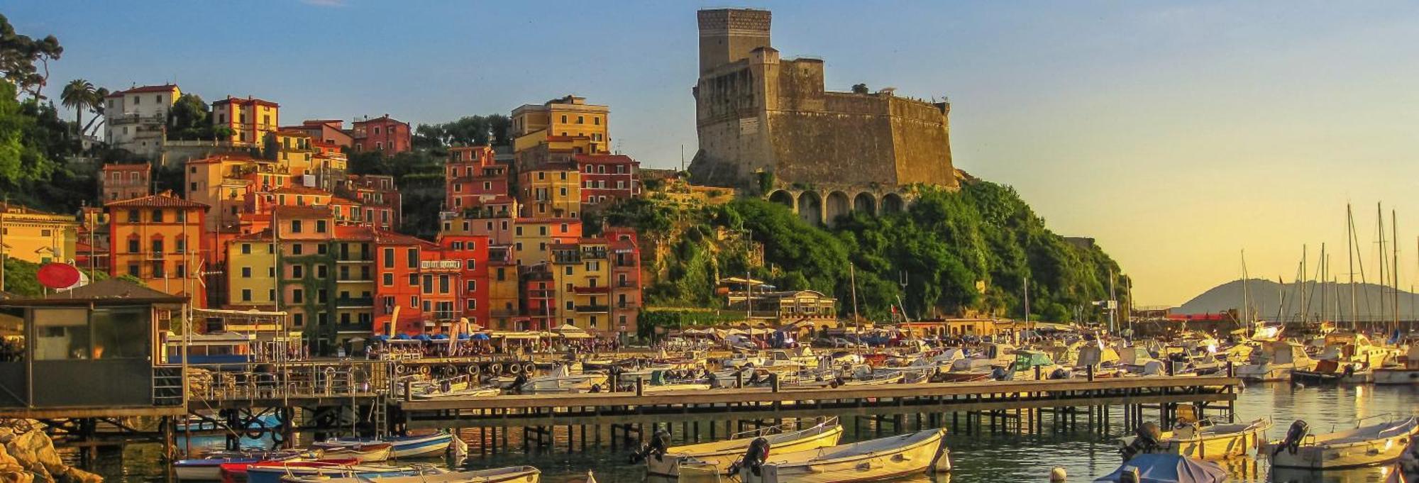 Appartamento Con Parcheggio Vicino Alla Stazione E Centro La Spezia Buitenkant foto